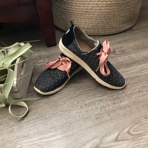 Tom’s Polka Dot Tennis Shoes 8